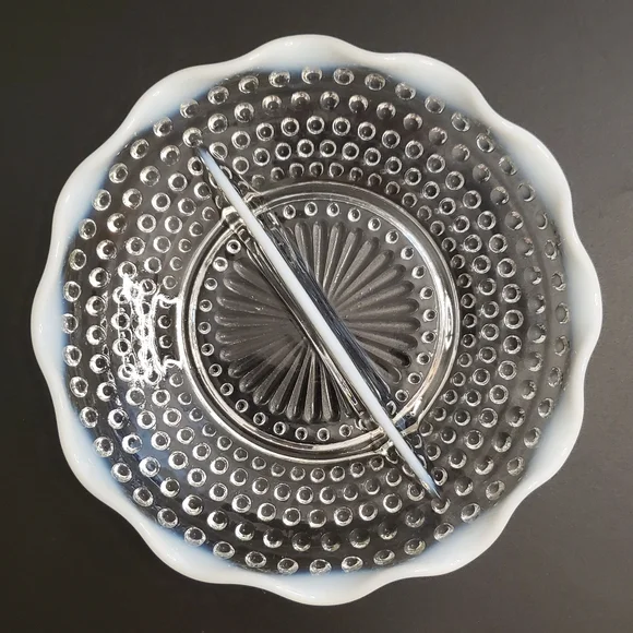 1940s Vntg "Moonstone" Opalescent Hobnail 7 1/2" 2 Part Dish by Anchor Hocking - Picture 10 of 11